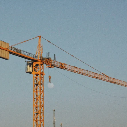 Освещение башенных кранов.