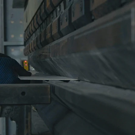 Антикоррозийная обработка резервуаров и конструкций, и нанесение герметизирующих и огнезащитных составов (АКЗ и ОГЗ)